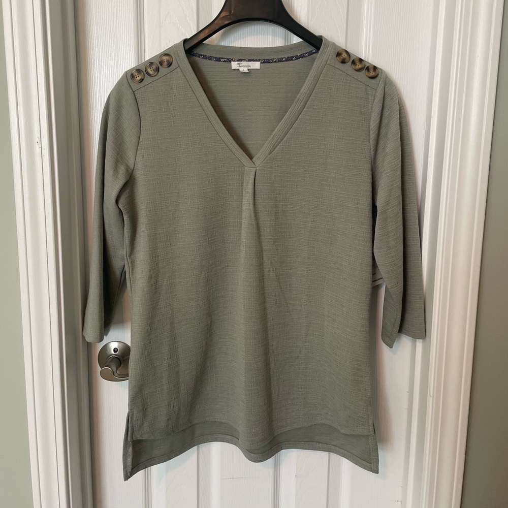89th & Madison Olive V-Neck Button Shoulder Knit Top